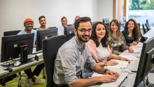 Students in a course Studierende im PC Raum
