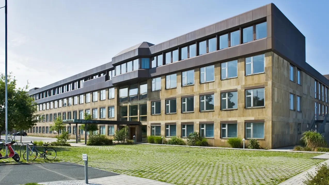 Feldkirchenstraße 21